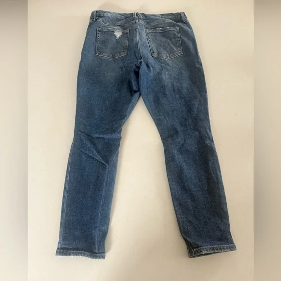 Good American Distressed Skinny Jeans - Picture 2 of 4
